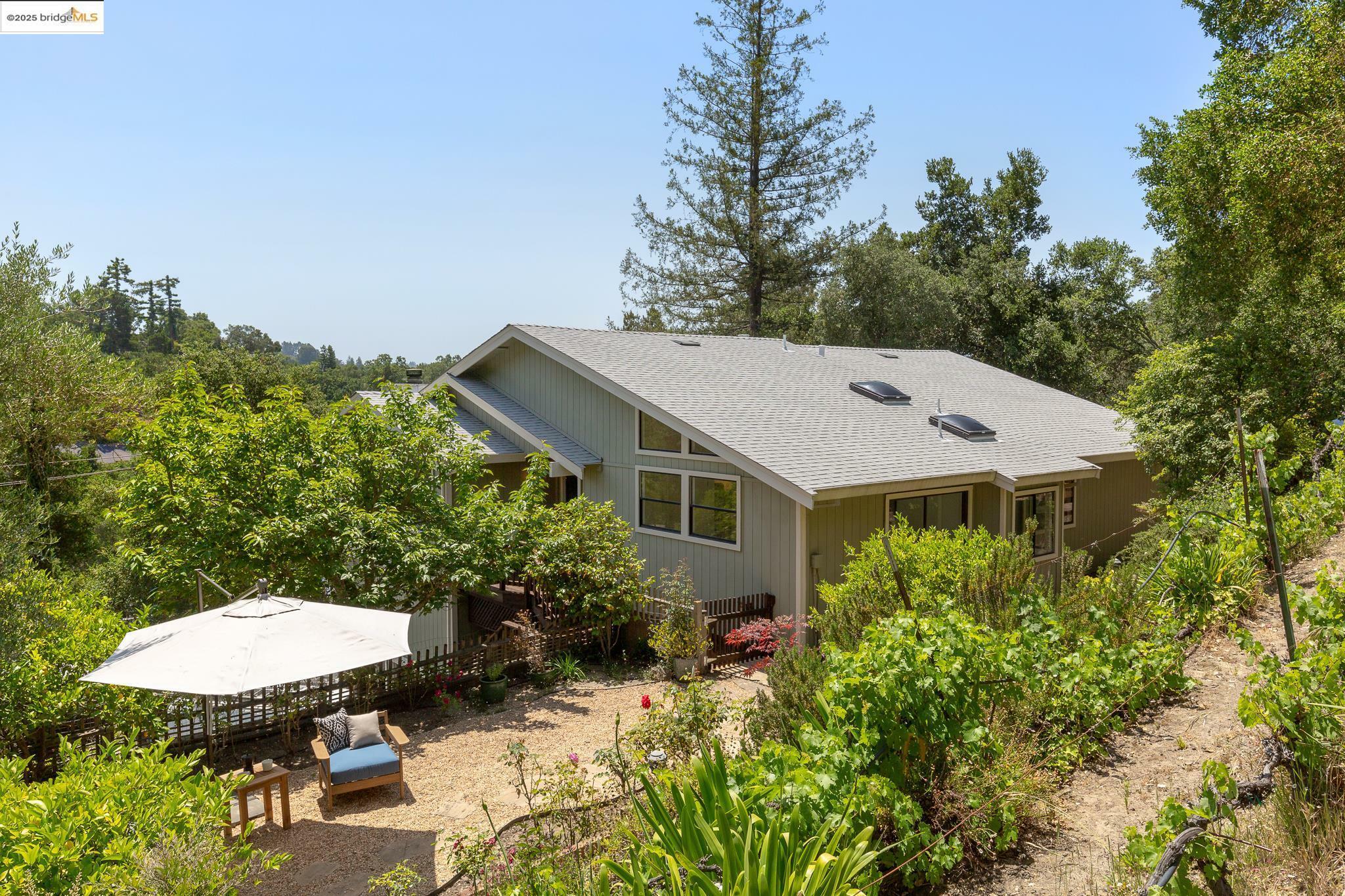 Property Photo:  151 La Espiral  CA 94563 