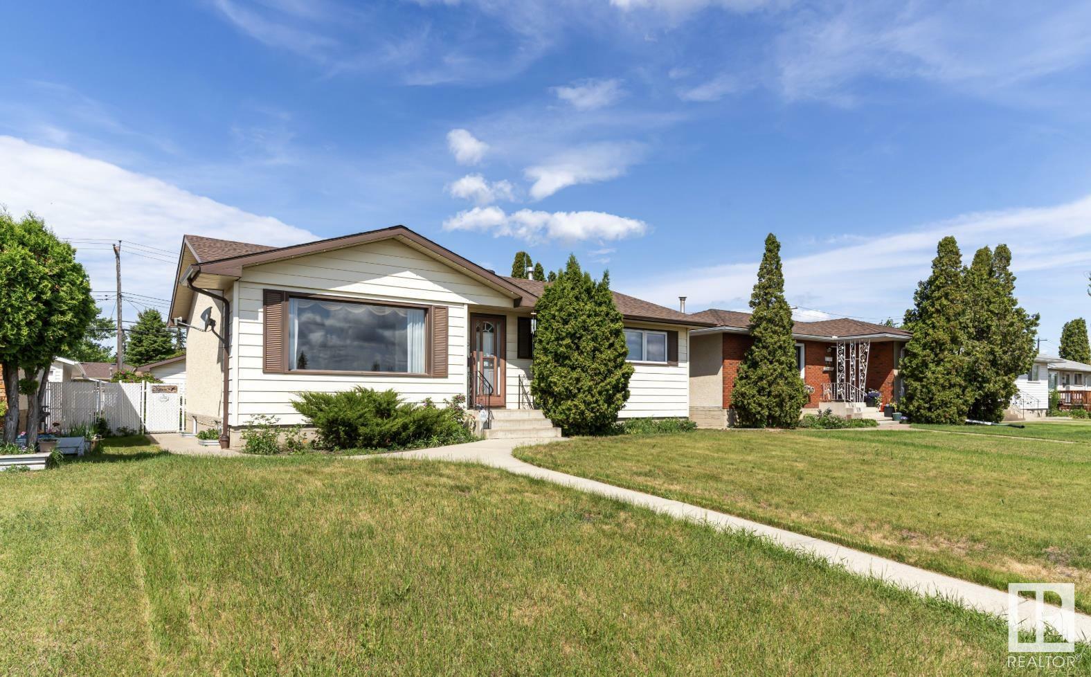 Property Photo: 13320 94 Street NW AB T5E 3V8