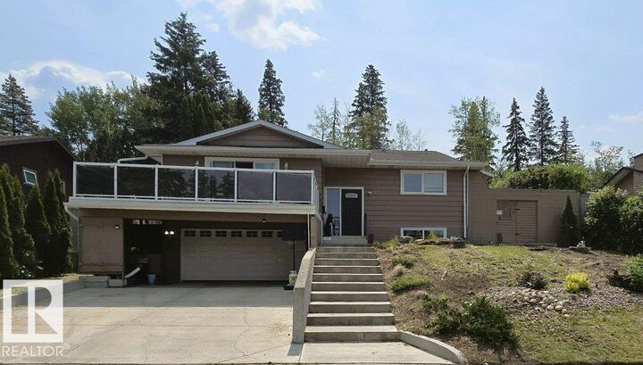 37 Manchester Drive  Sherwood Park AB T8A 0T3 photo