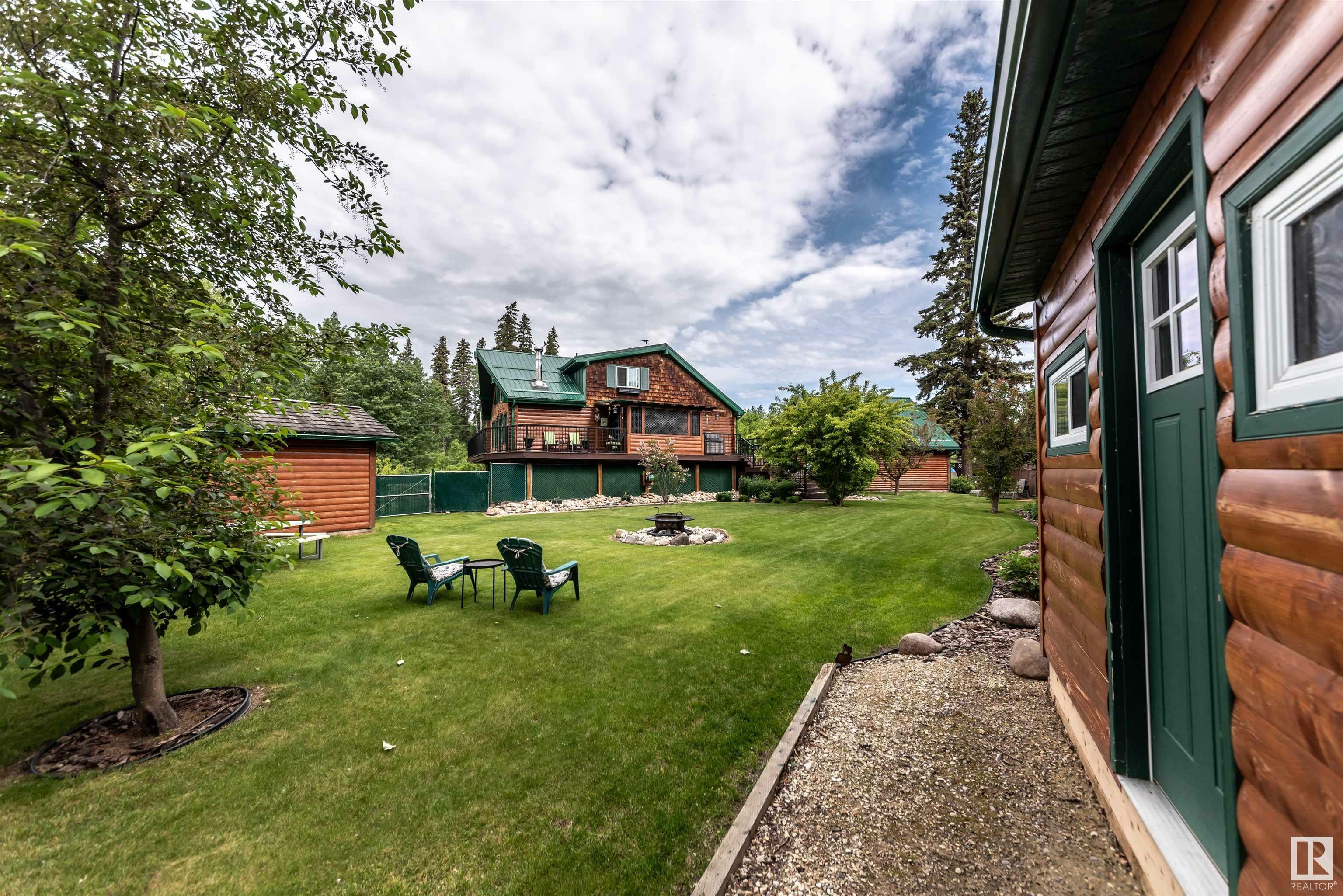 Property Photo:  4815 49A Avenue  AB T0E 0A0 