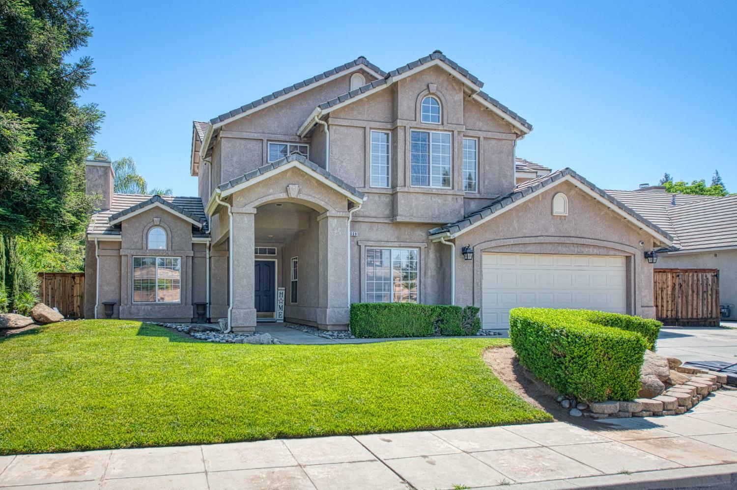 Property Photo:  1039 N Burgan Avenue  CA 93611 