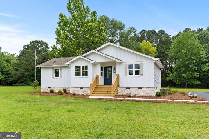 Property Photo: 134 Mathews Road GA 30257