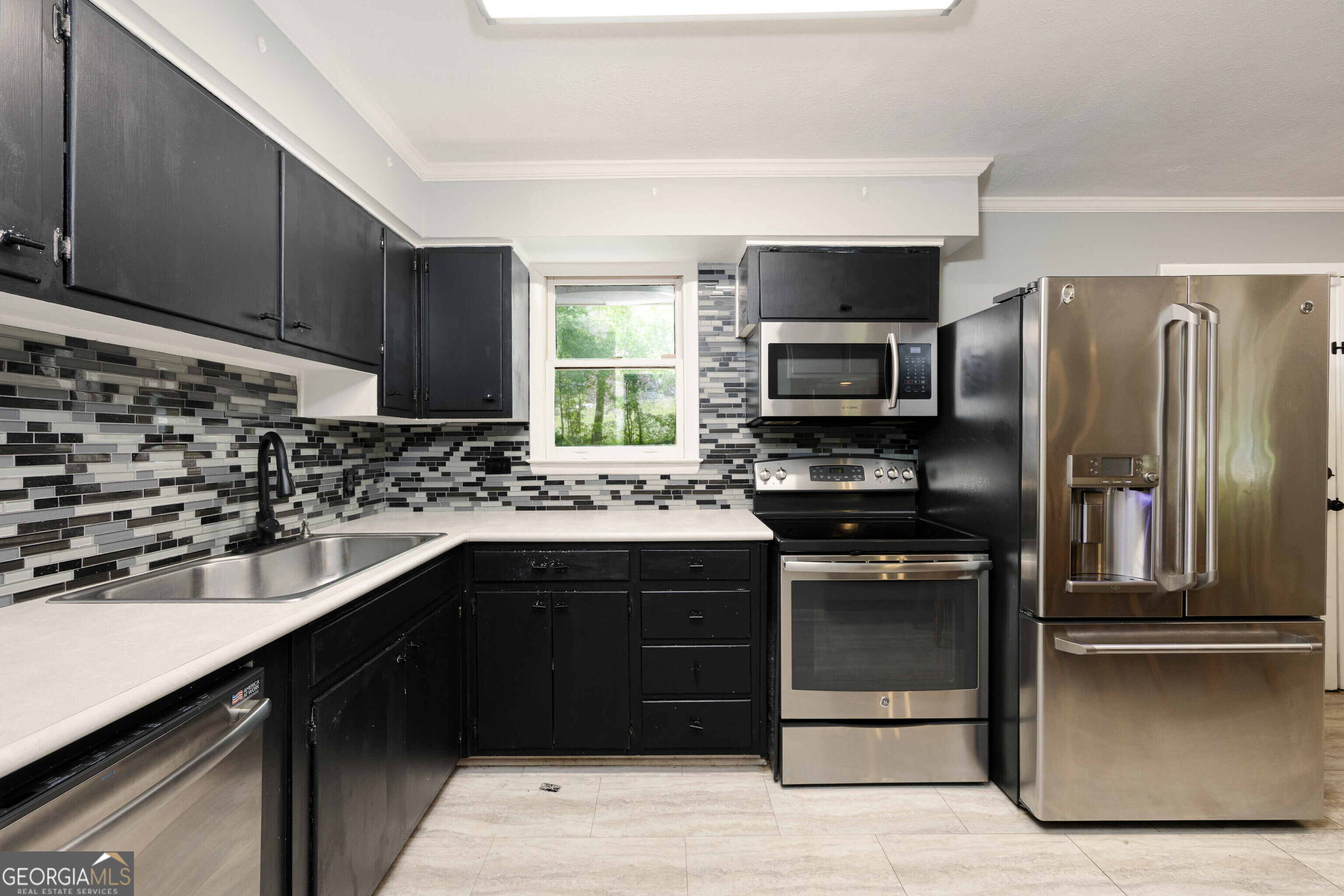 Property Photo: 707 29th Street AL 36867