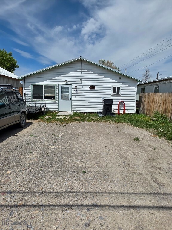 Property Photo: 652 Kentucky MT 59725