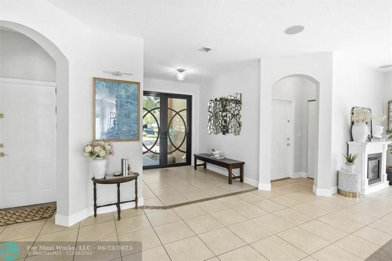 Property Photo: 5382 SW 158th Ave FL 33027