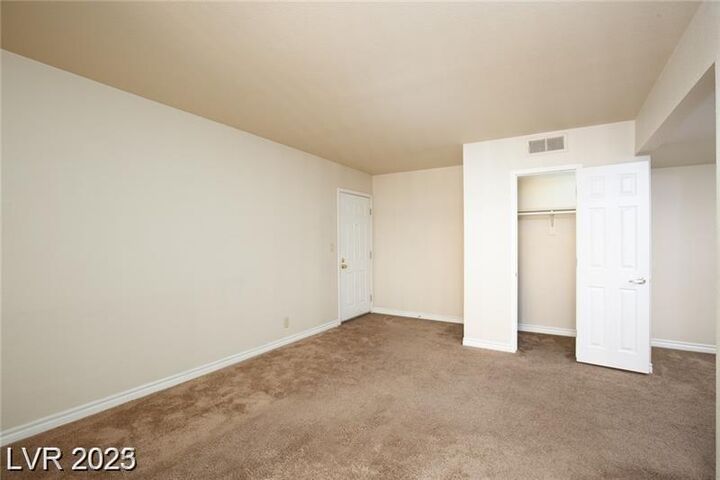 Property Photo:  5314 River Glen Drive 288  NV 89103 