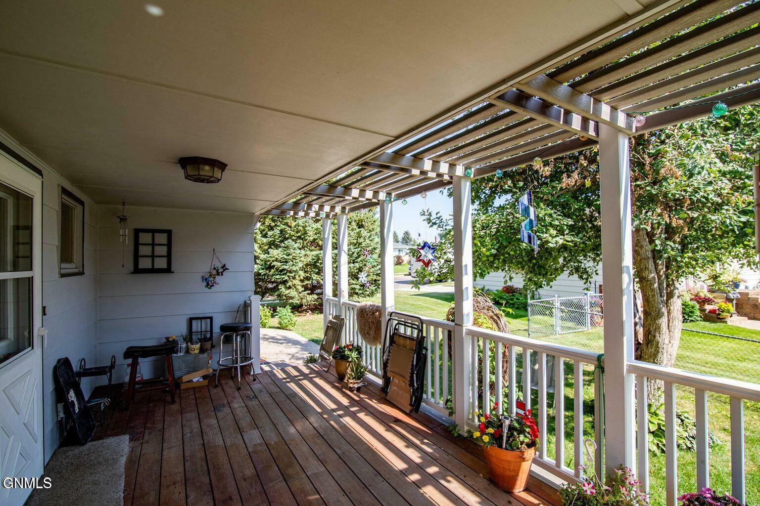 Property Photo: 1942 N 6th Street ND 58501