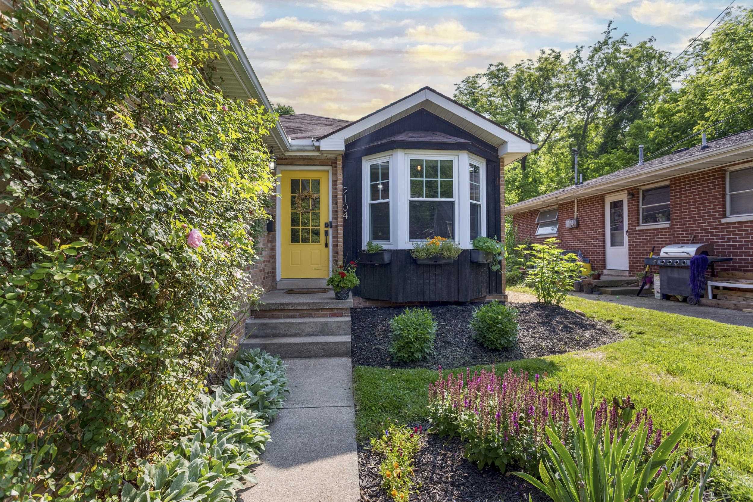 Property Photo: 2104 Donald Ave WV 25701