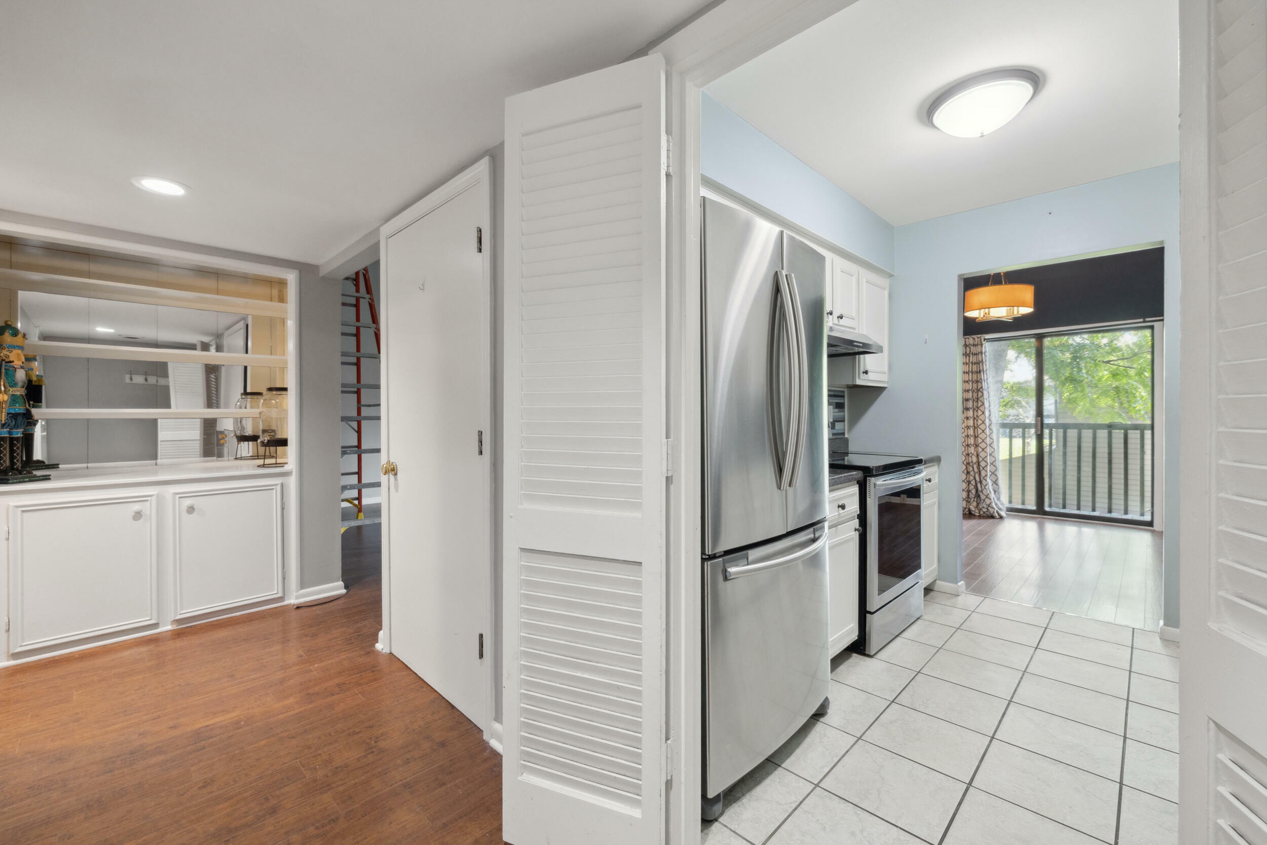 Property Photo: 750 Shaker Drive KY 40504