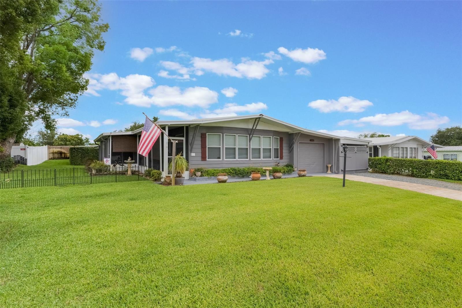 Property Photo: 142 Florence Boulevard FL 32713