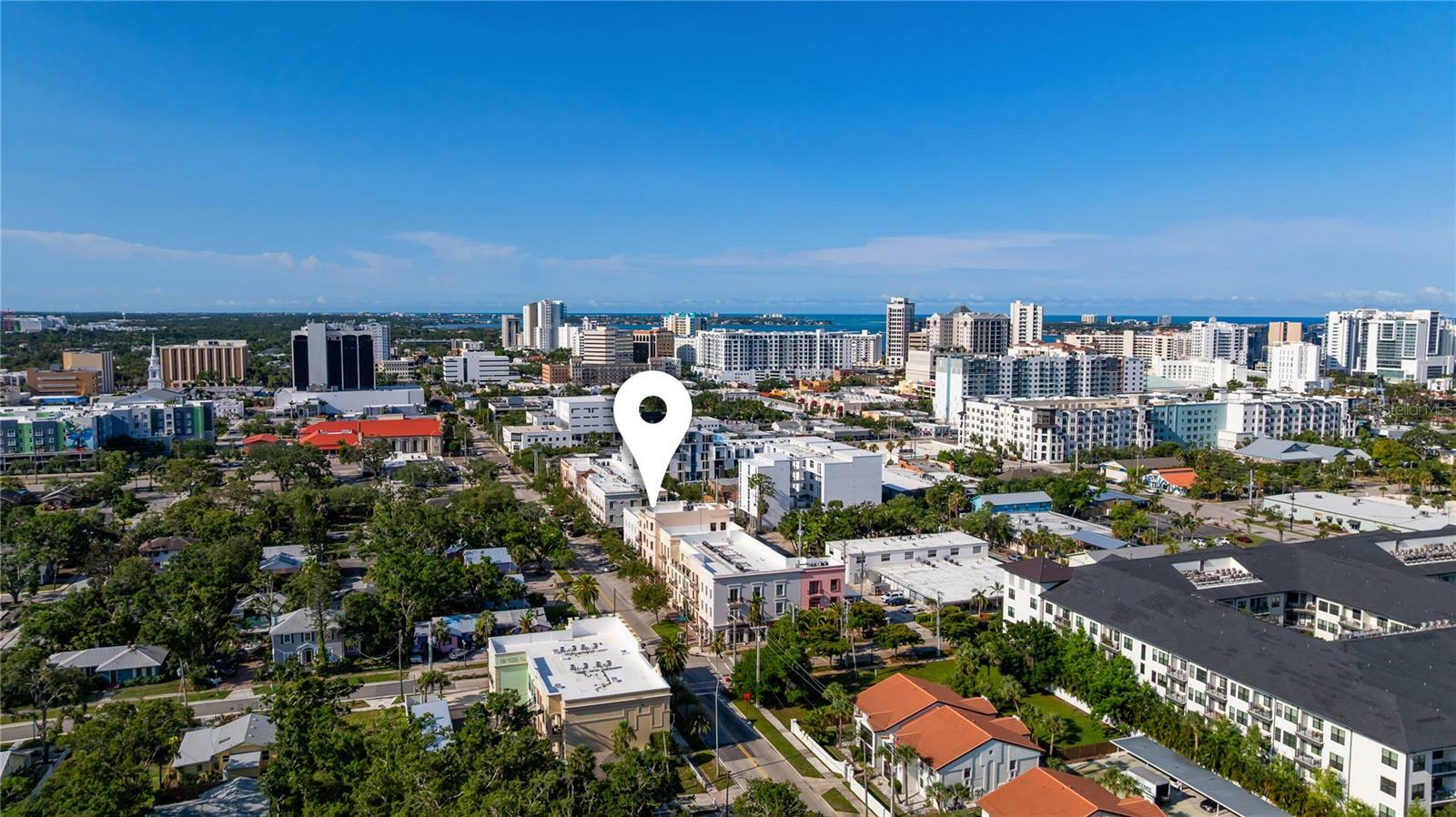 Property Photo: 525 N Orange Avenue 302 FL 34236