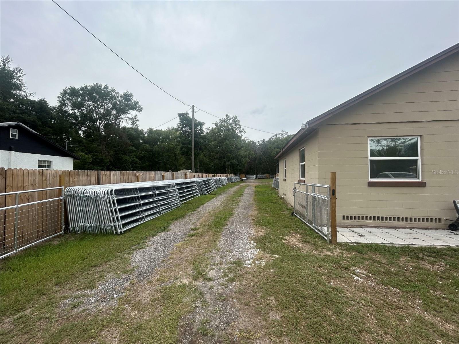 Property Photo: 18133 US Highway 41 FL 34610