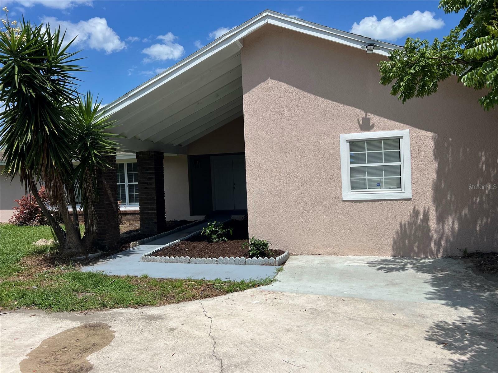 Property Photo: 3 Trophy Lane FL 34759