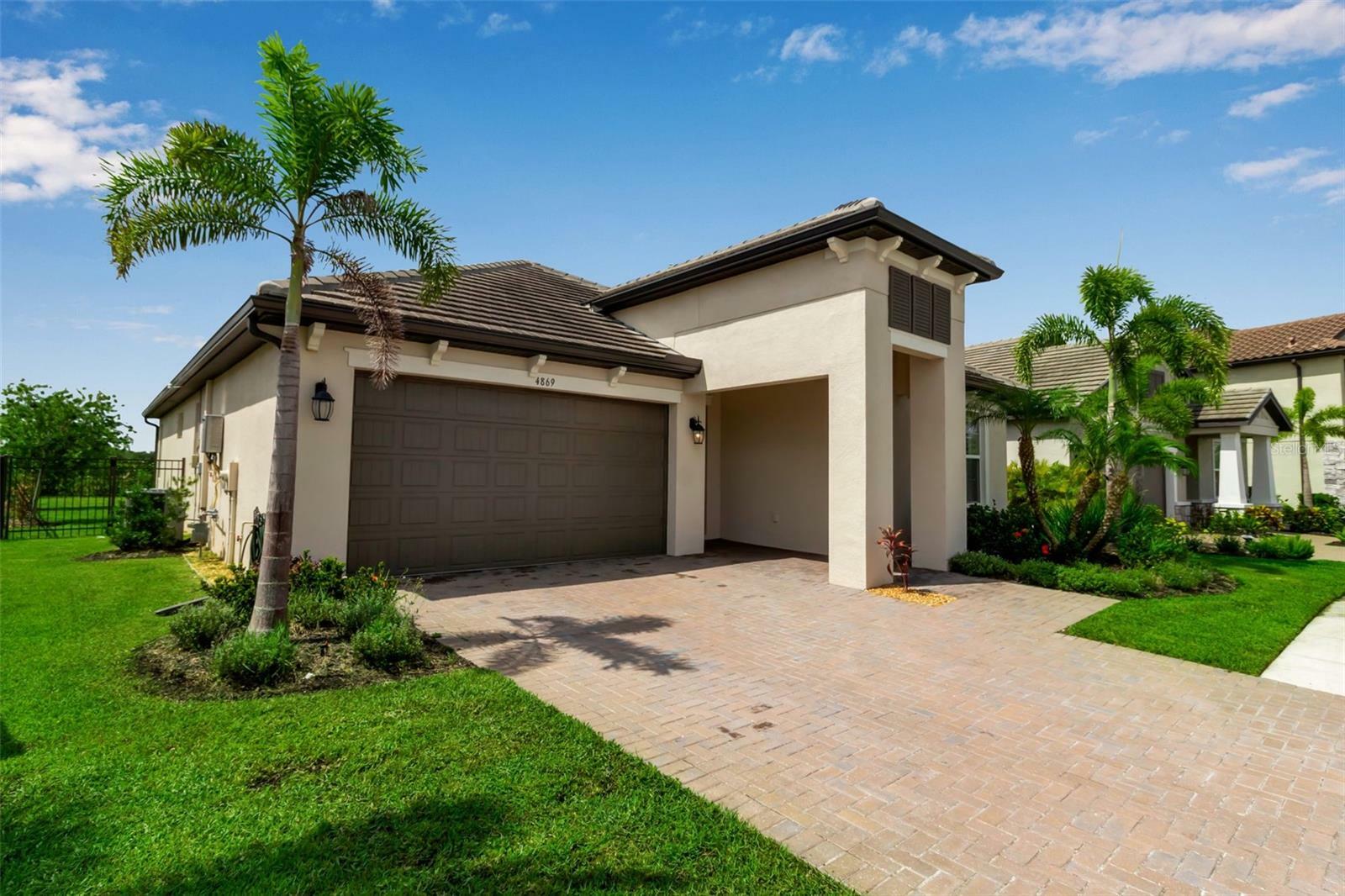Property Photo: 4869 Antrim Drive FL 34240