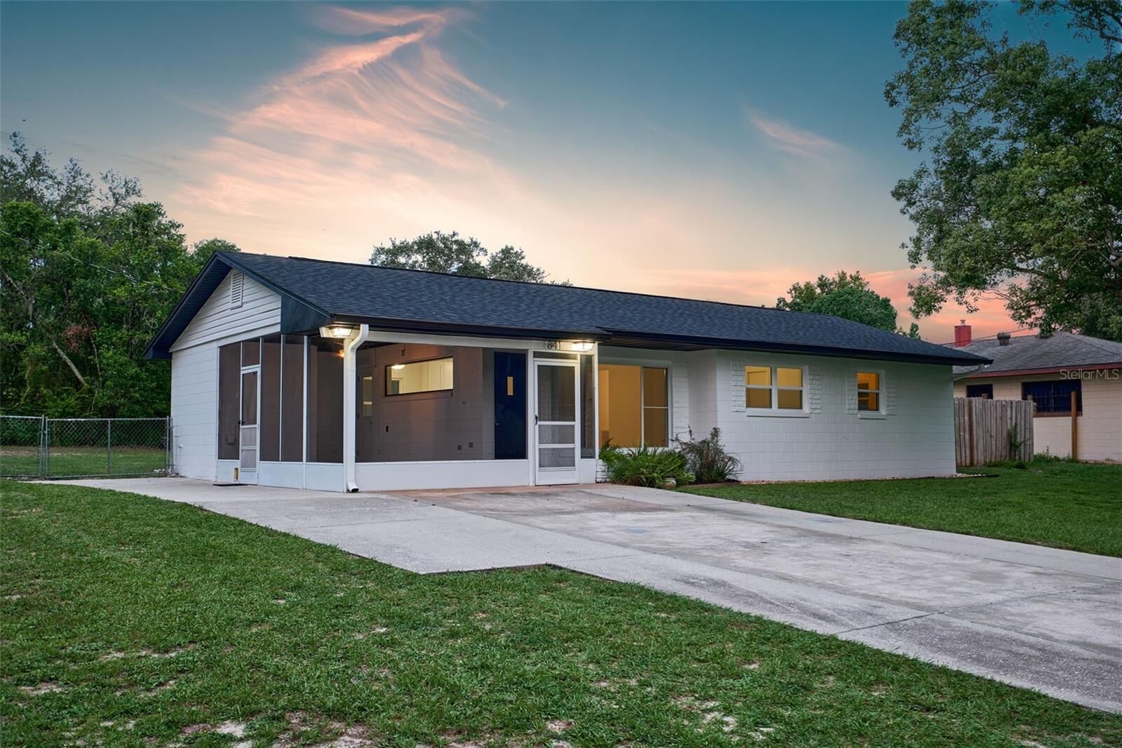 Property Photo:  841 S Michigan Avenue  FL 34736 