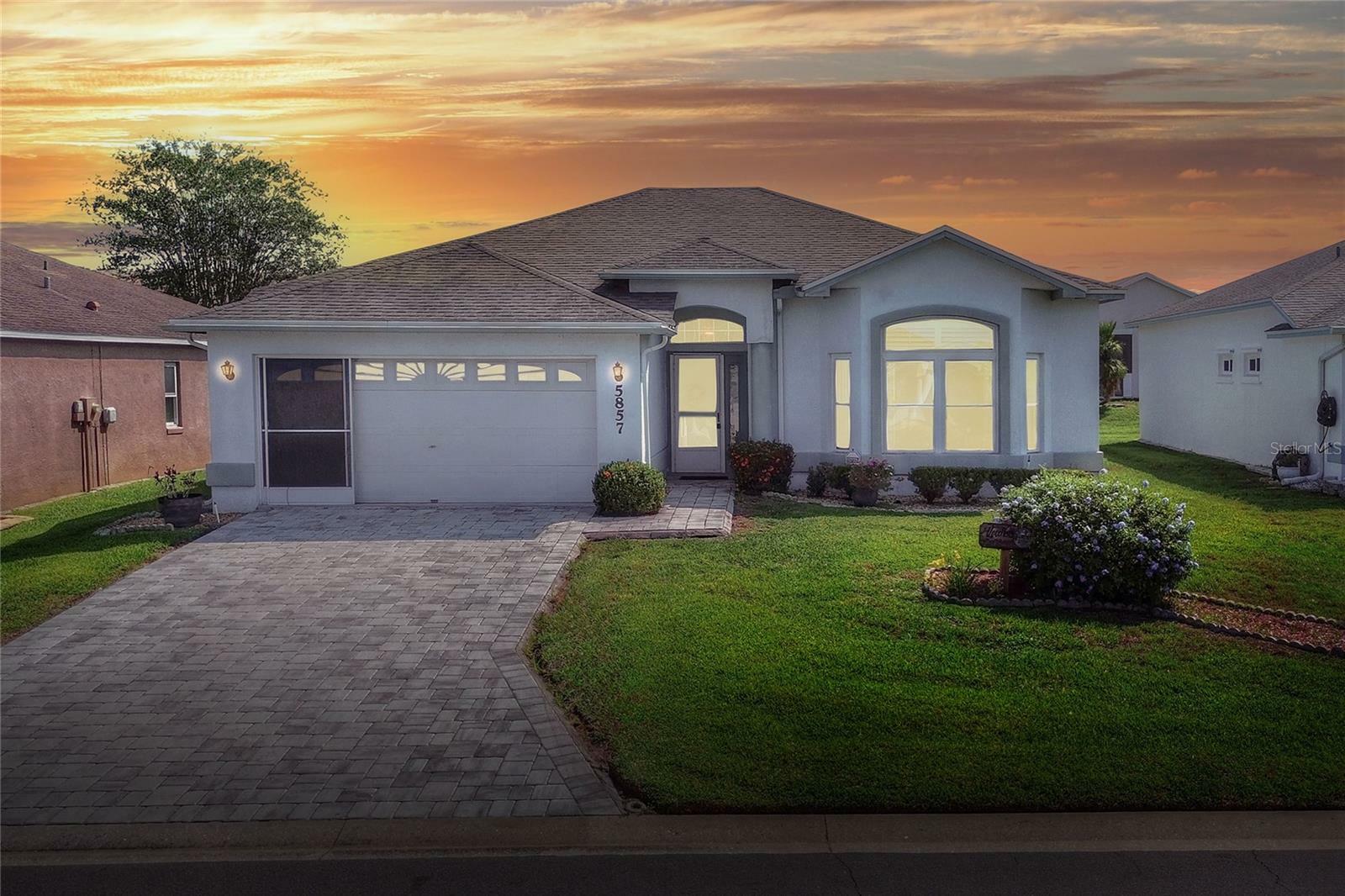 Property Photo: 5857 Macaw Place FL 33809