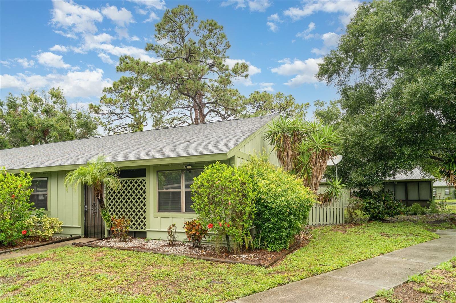 Property Photo: 5084 Barrington Circle 3202 FL 34234