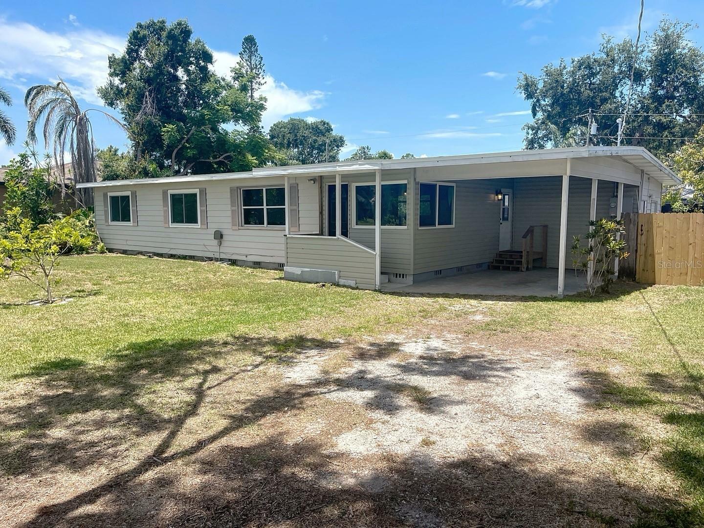 4722 Harris Avenue  Sarasota FL 34233 photo