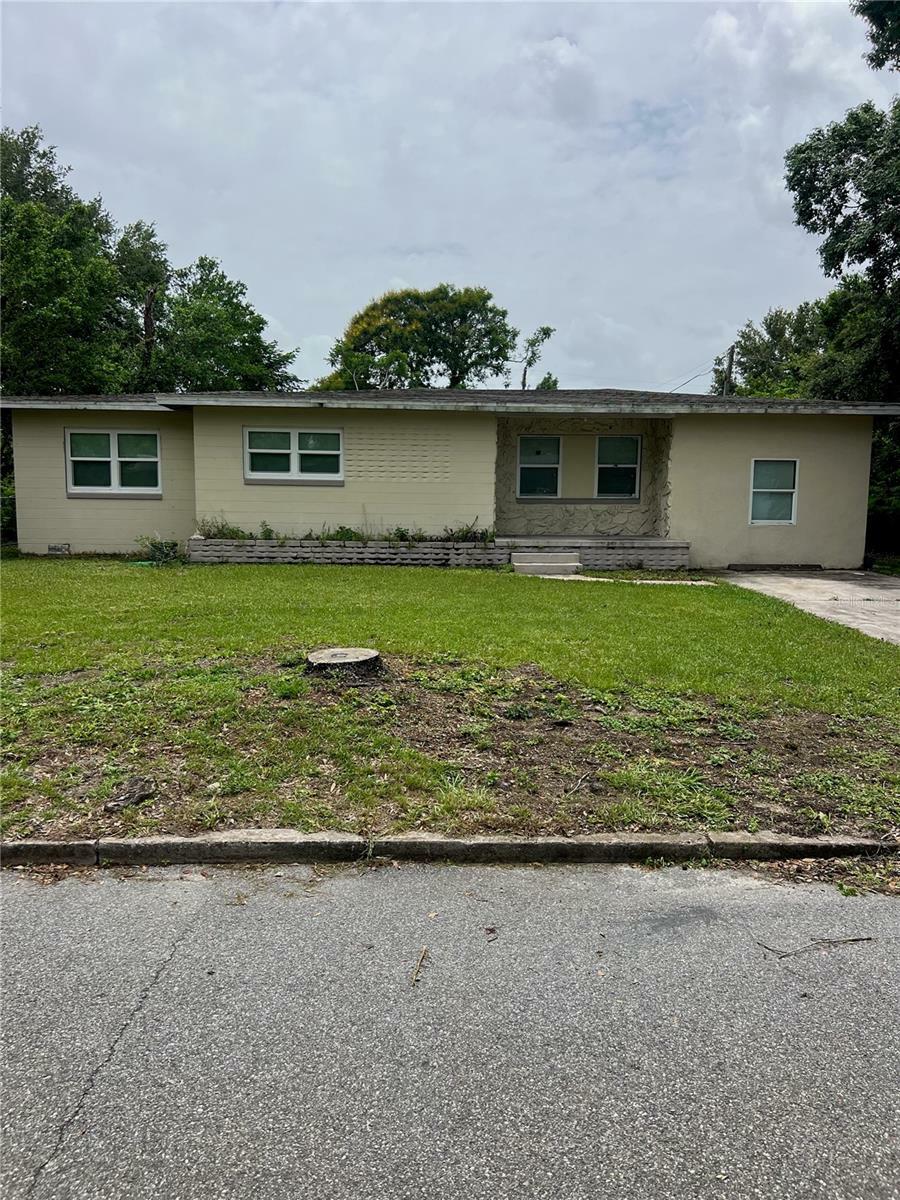 Property Photo: 3410 Calumet Drive FL 32810