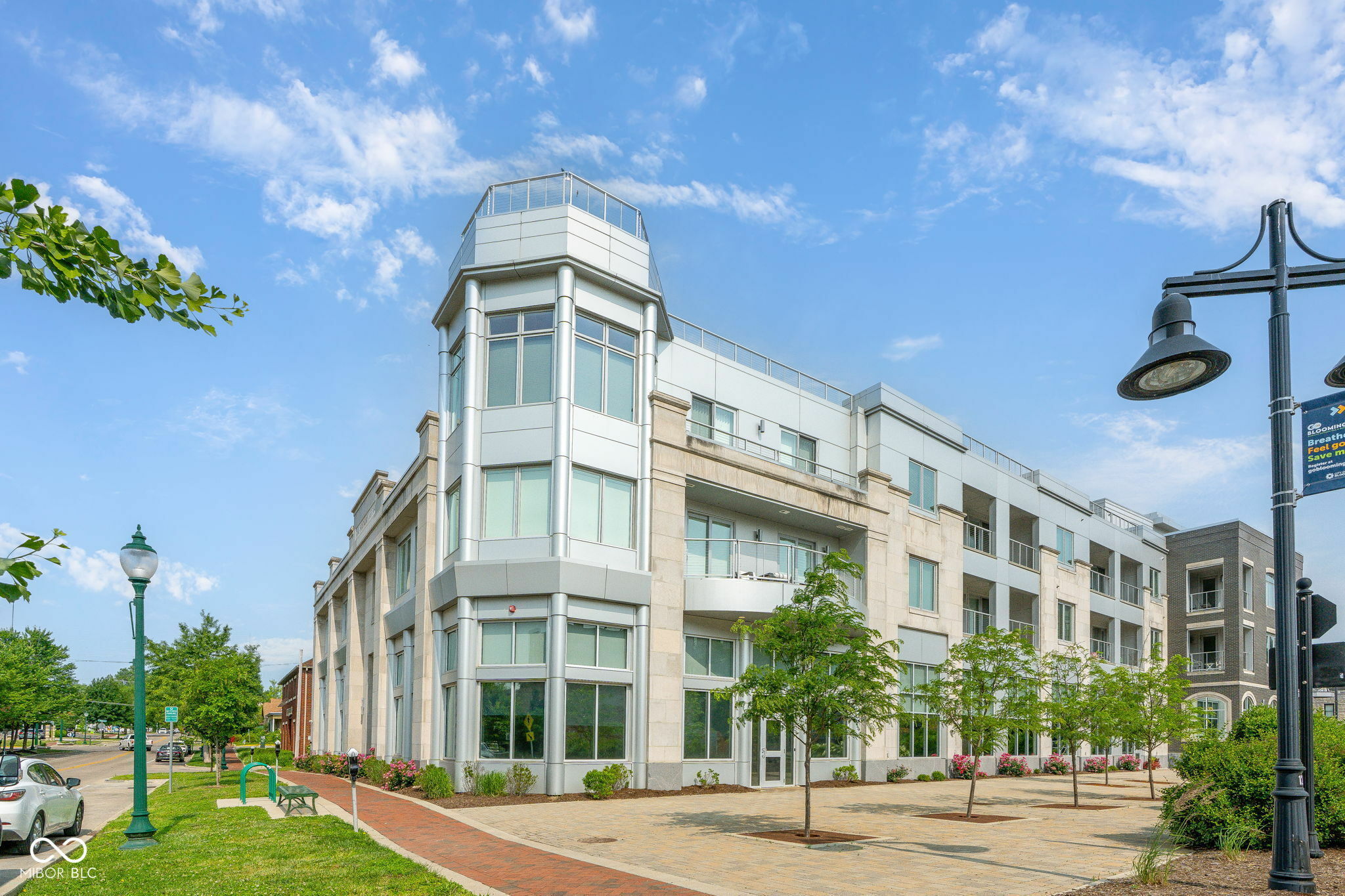 Property Photo: 304 W Kirkwood Avenue 307 IN 47404