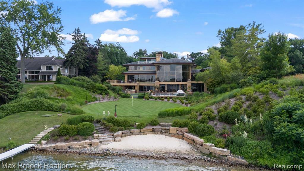 Property Photo: 4790 Dow Ridge Road MI 48324 2327