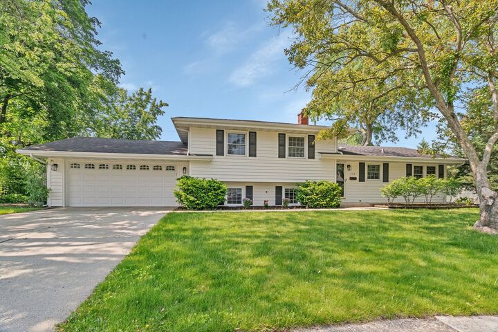 308 Tamarack Avenue  Naperville IL 60540 photo