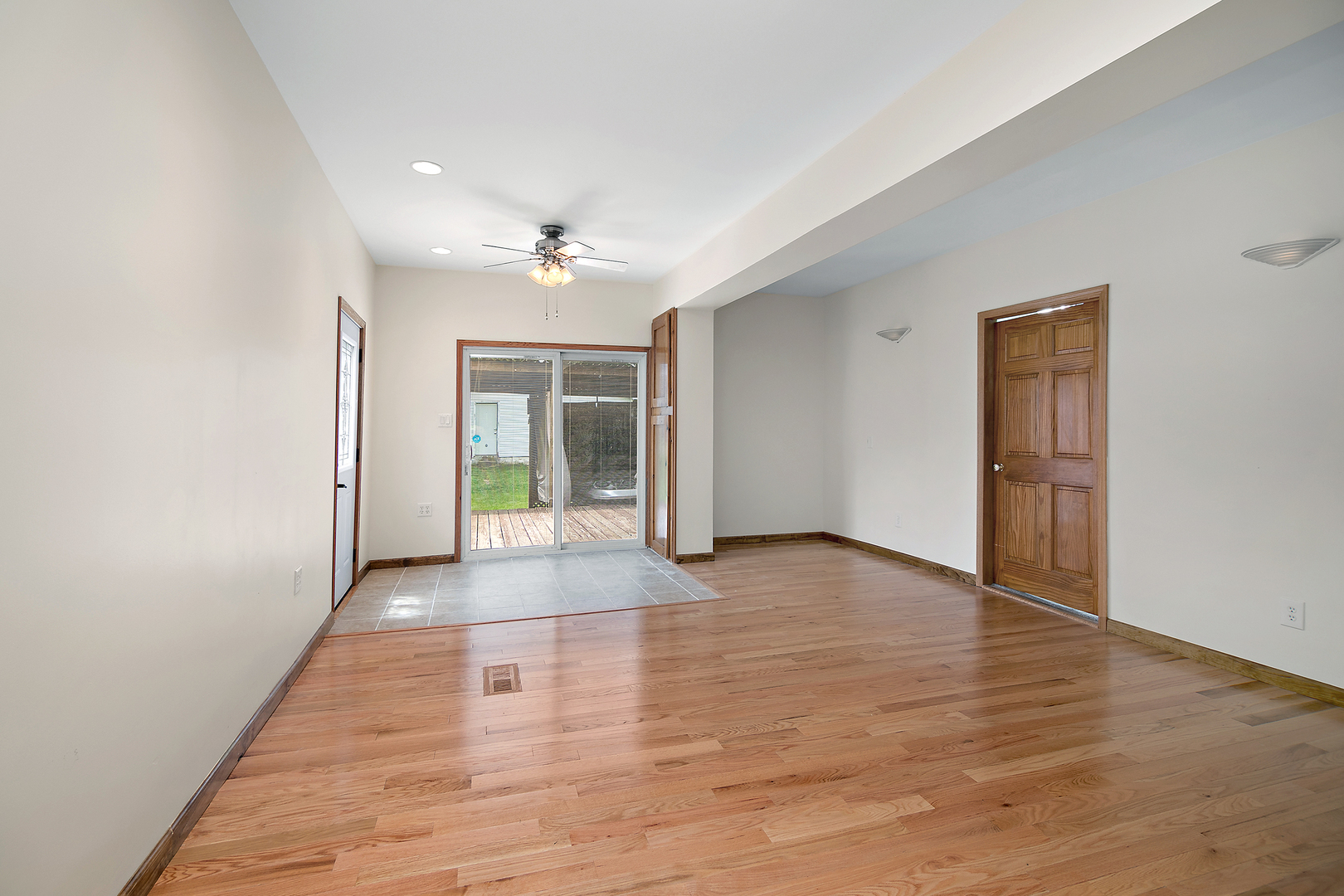 Property Photo: 211 N Maple Street IL 60940
