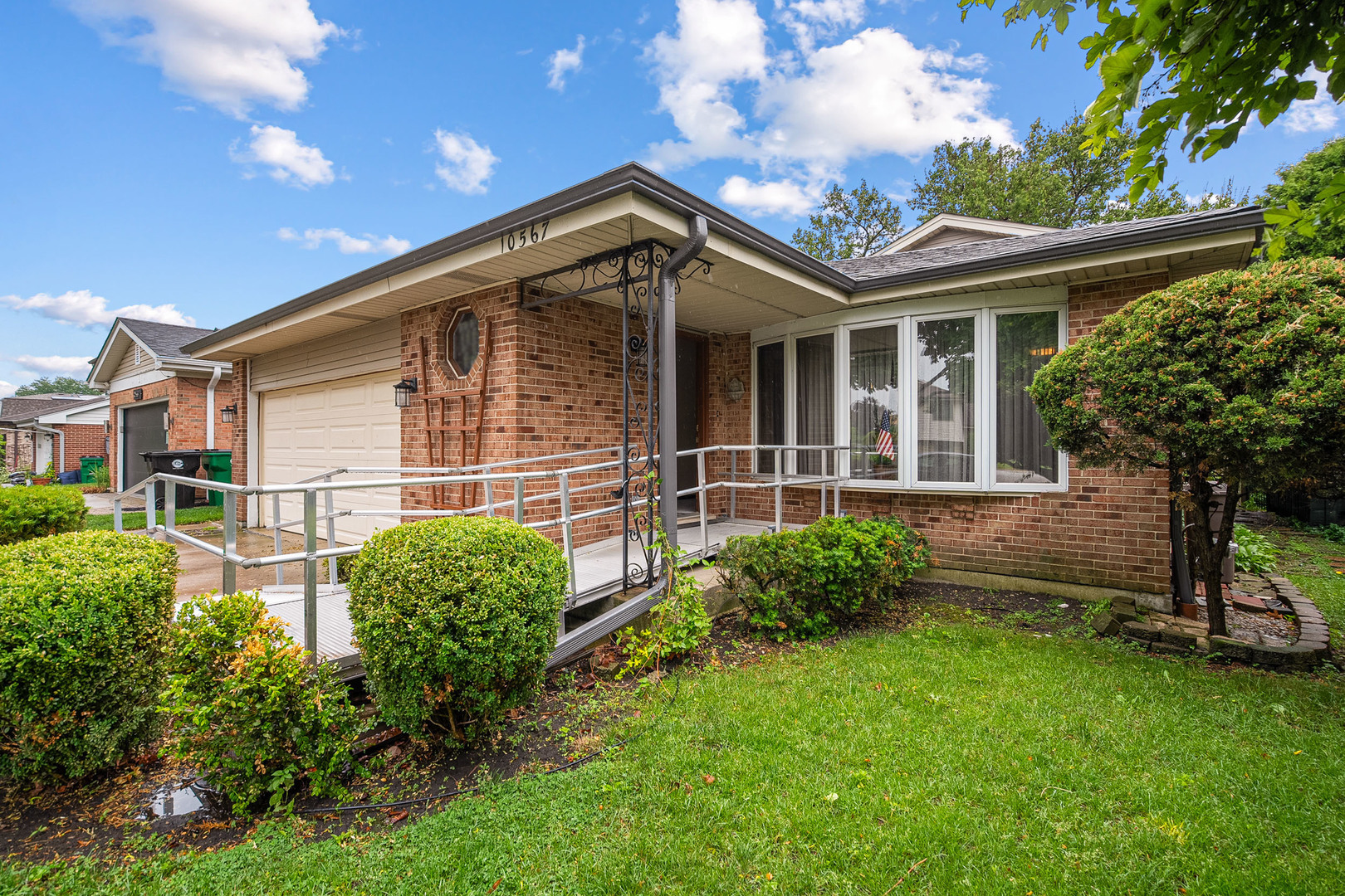 Property Photo: 10567 Waterford Drive IL 60154