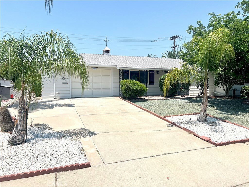 Property Photo: 29041 Desert Hills Road CA 92586