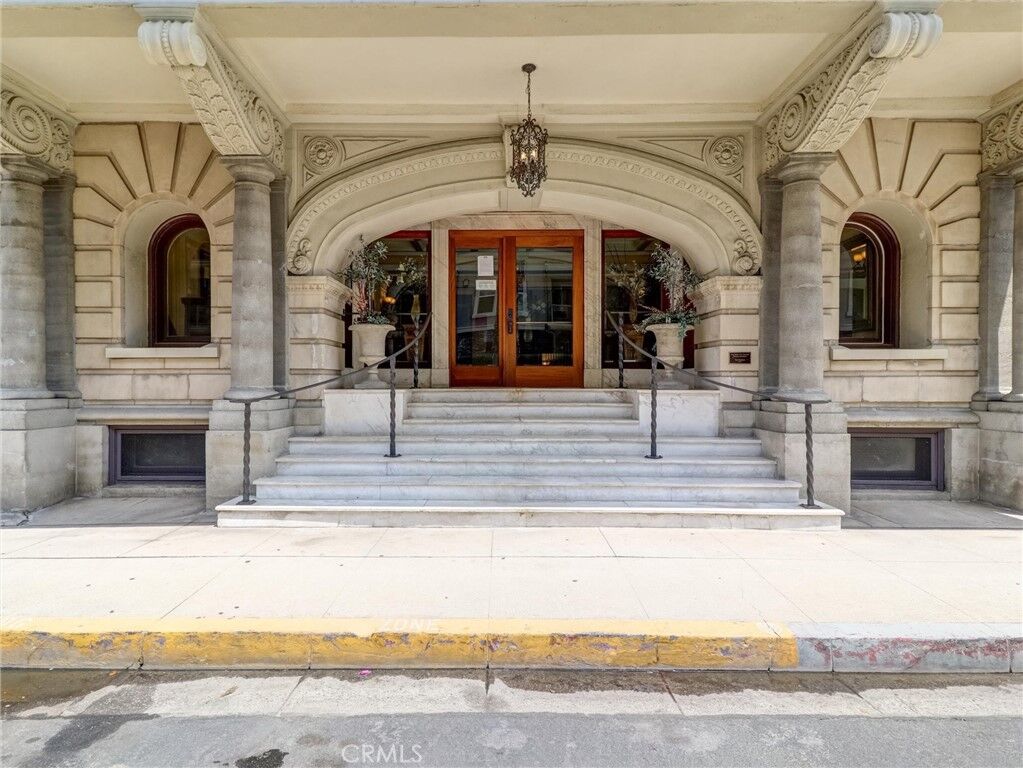 Property Photo:  1030 East Ocean Boulevard 403  CA 90802 