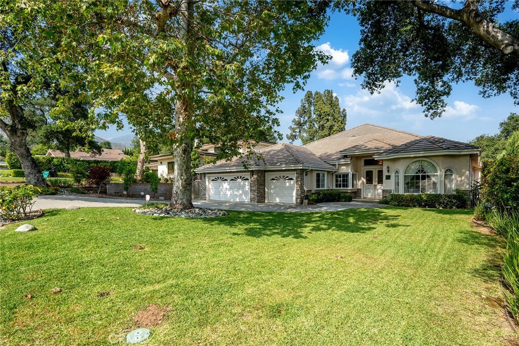Property Photo: 1768 Oakwood Avenue CA 91006