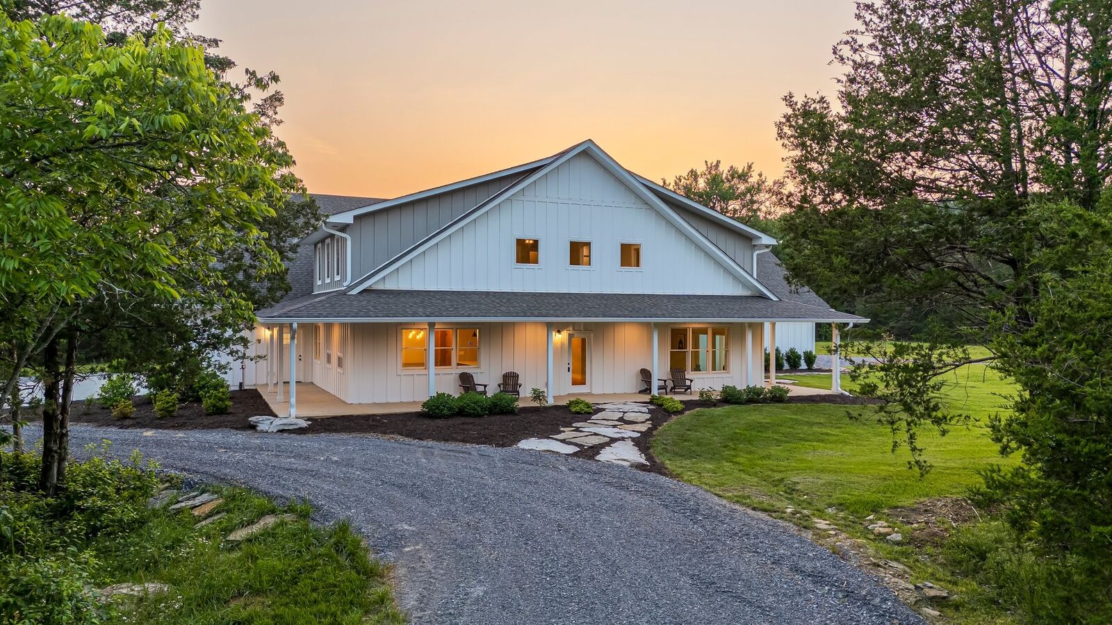 Property Photo: 2825 Oregon Road TN 37118