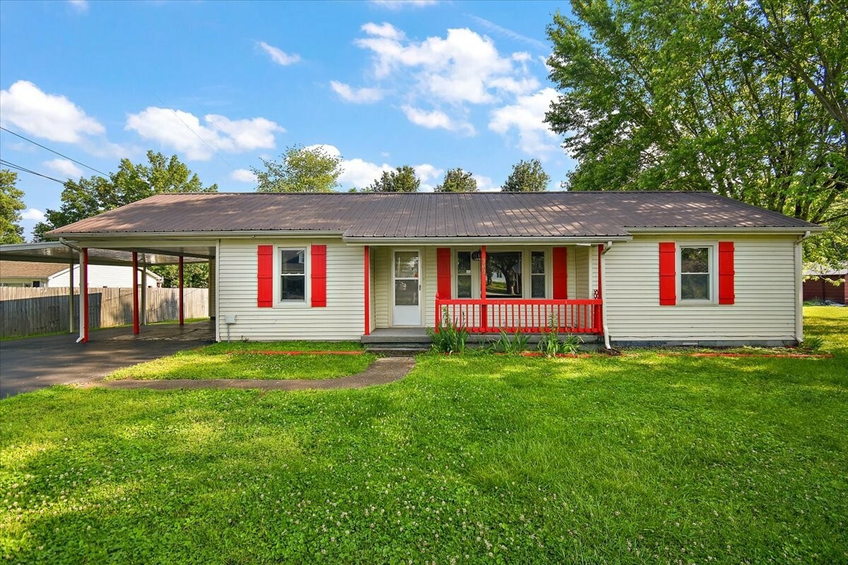 Property Photo: 309 Bratton Ave TN 37083