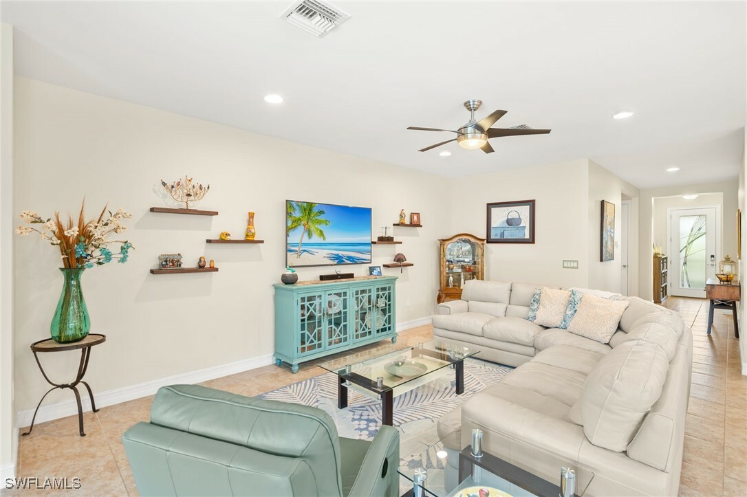 Property Photo: 14687 Topsail Drive FL 34114