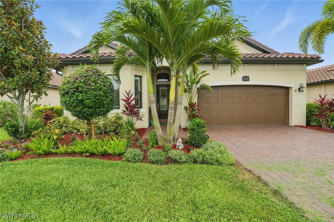 Property Photo: 28087 Foxrock Court FL 34135