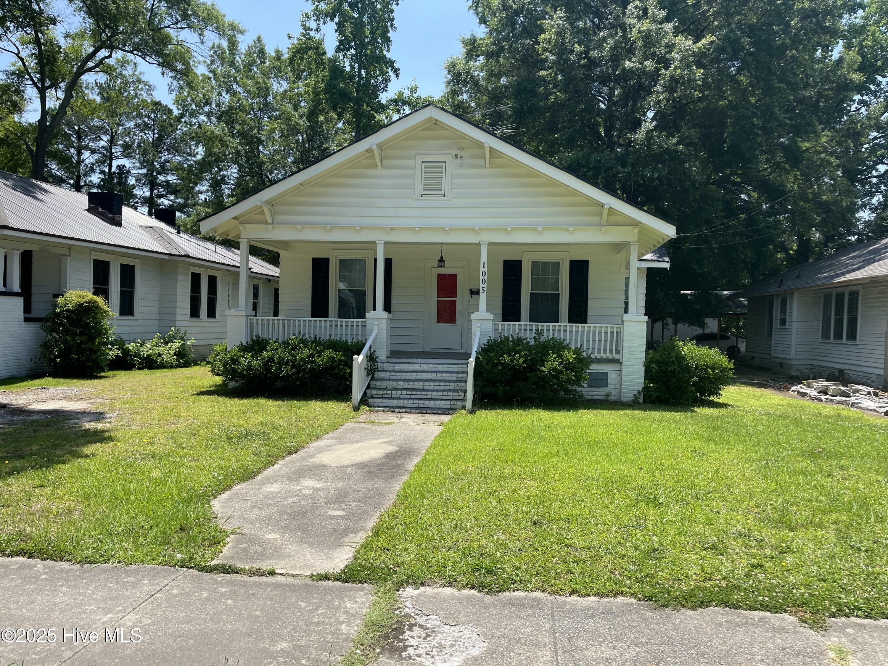 Property Photo: 1005 Sunset Avenue NC 27804