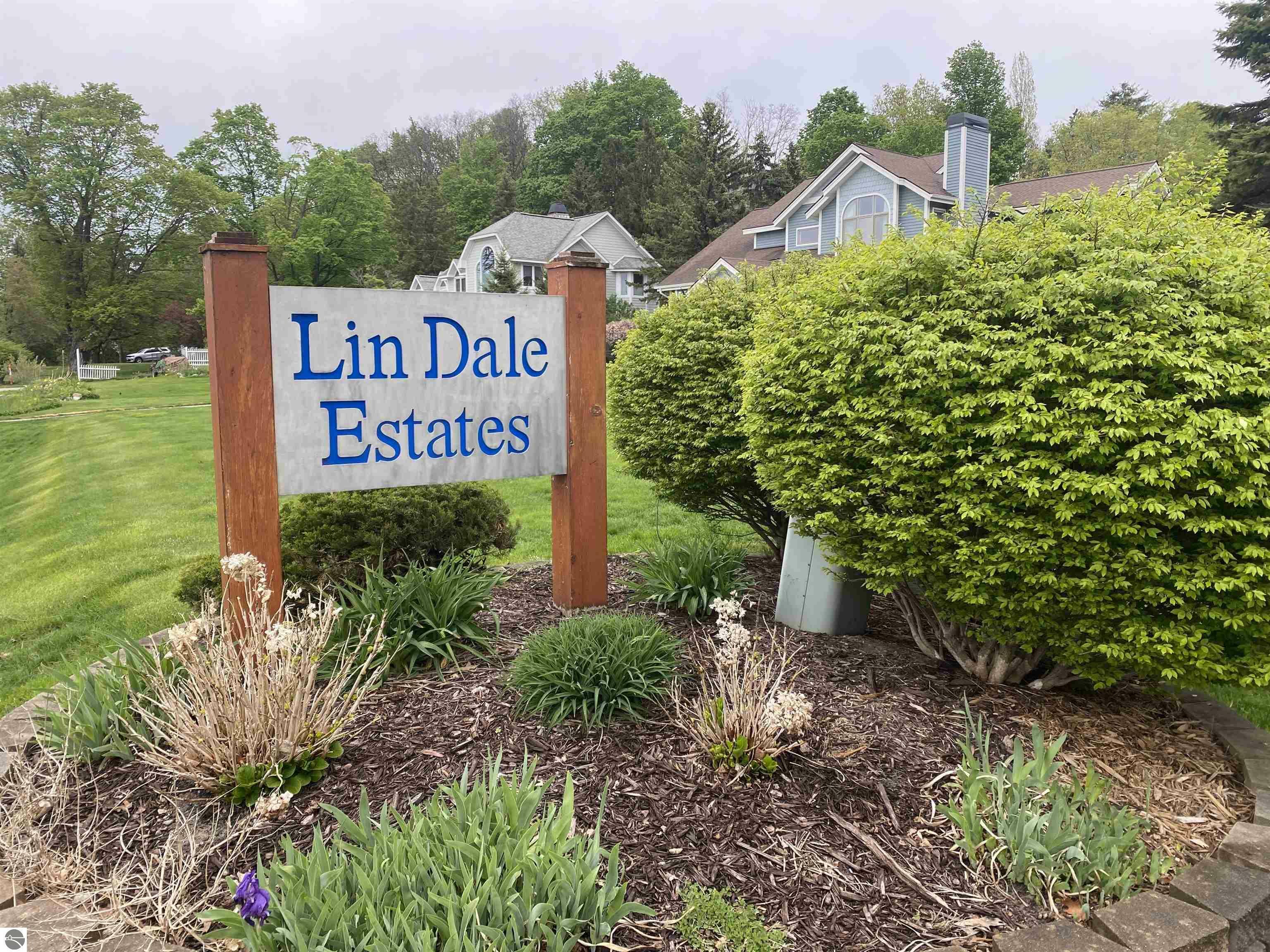 Property Photo: 1345 Lin Dale Drive MI 49686