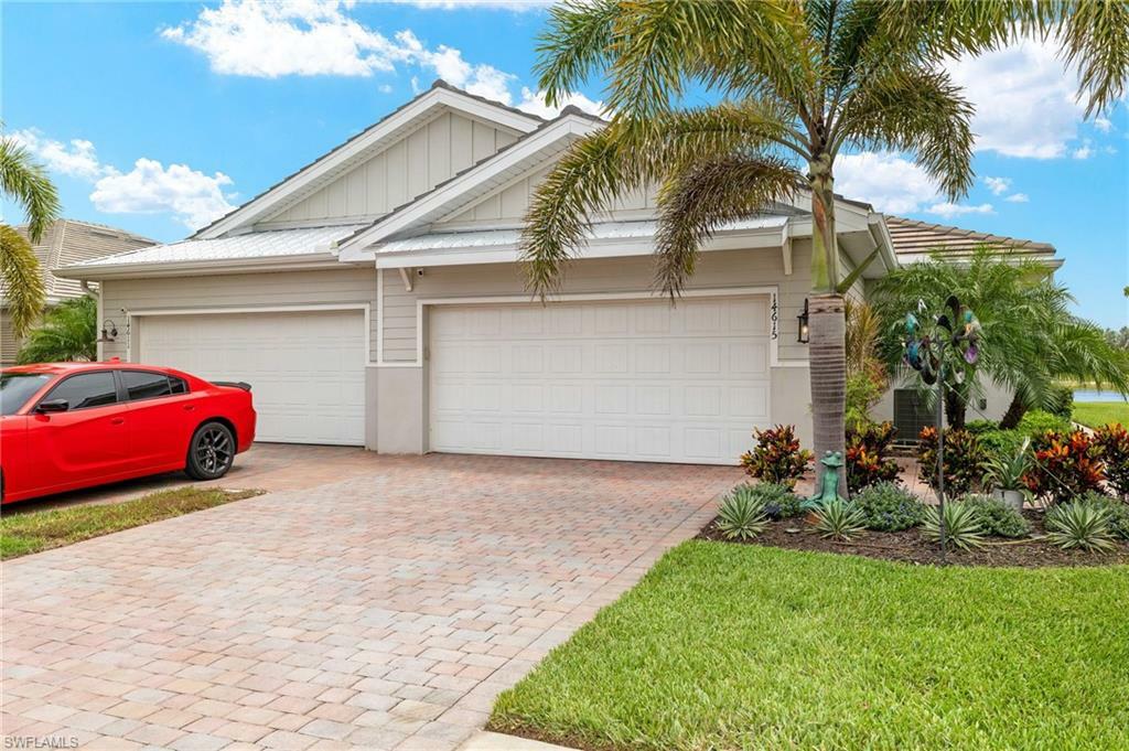 Property Photo: 14615 Edgewater Cir FL 34114