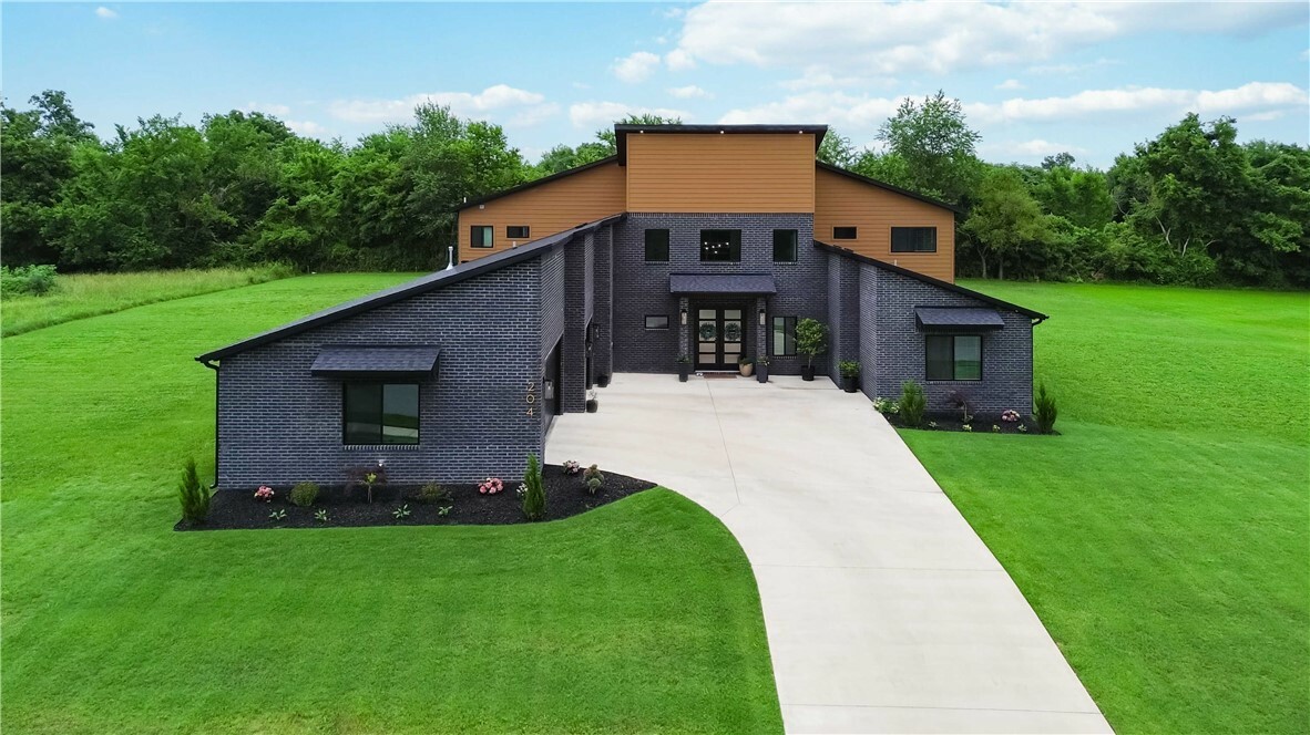 204 NE Healing Springs Street  Bentonville AR 72713 photo