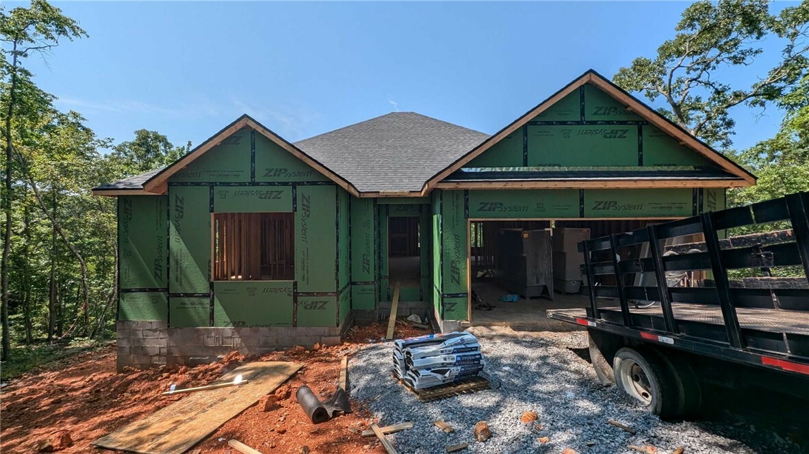 Property Photo: 7 Woking Lane AR 72714