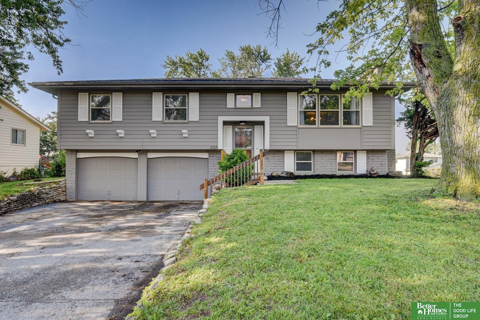 Property Photo:  2213 Twin Ridge Drive  NE 68005 