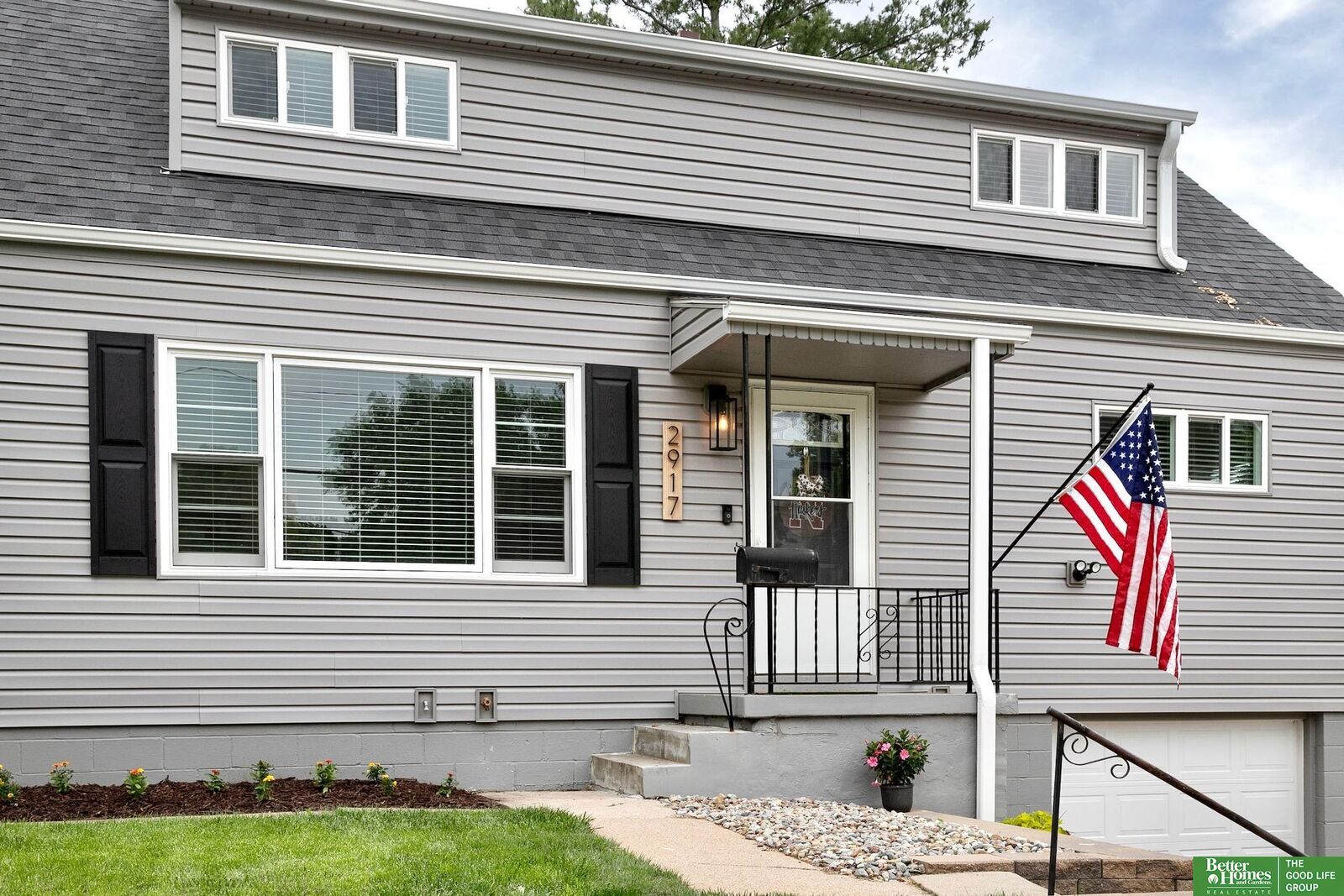 Property Photo: 2917 Westgate Road NE 68124