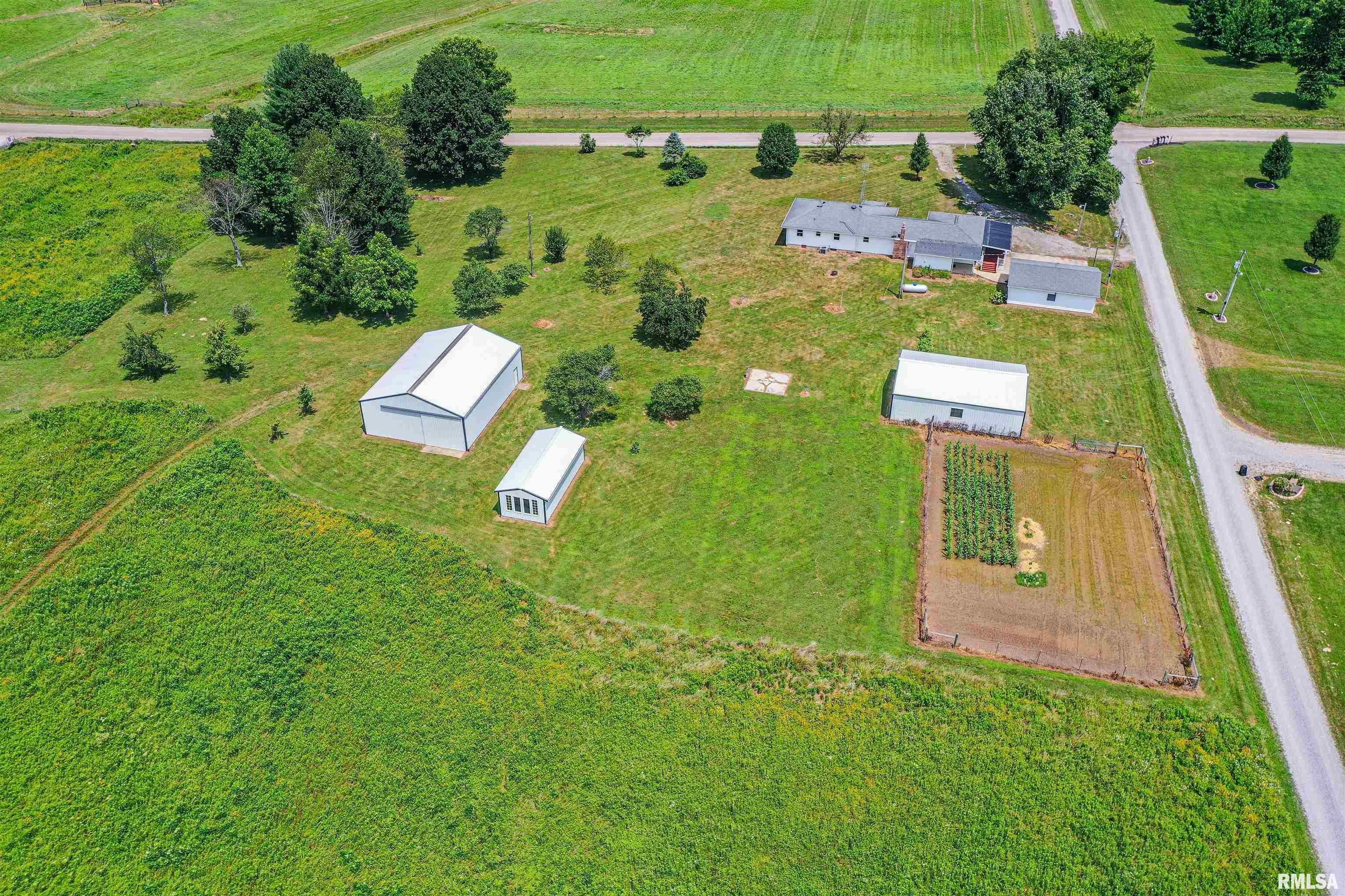 Property Photo: 16485 E Robin Road IL 62864