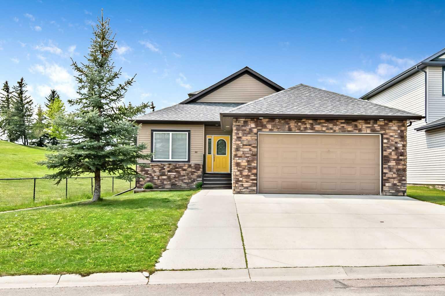 Property Photo: 26 Crystal Green Drive AB T1S 2N7