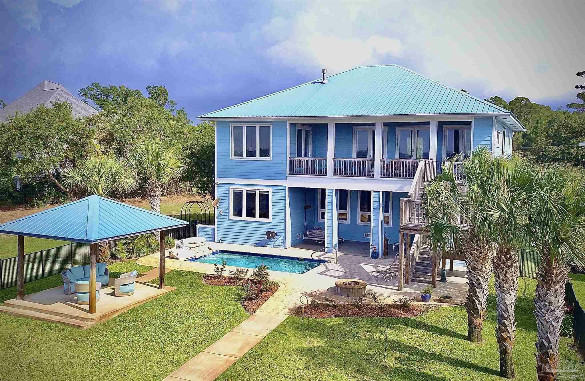 Property Photo: 2961 Bay St FL 32563