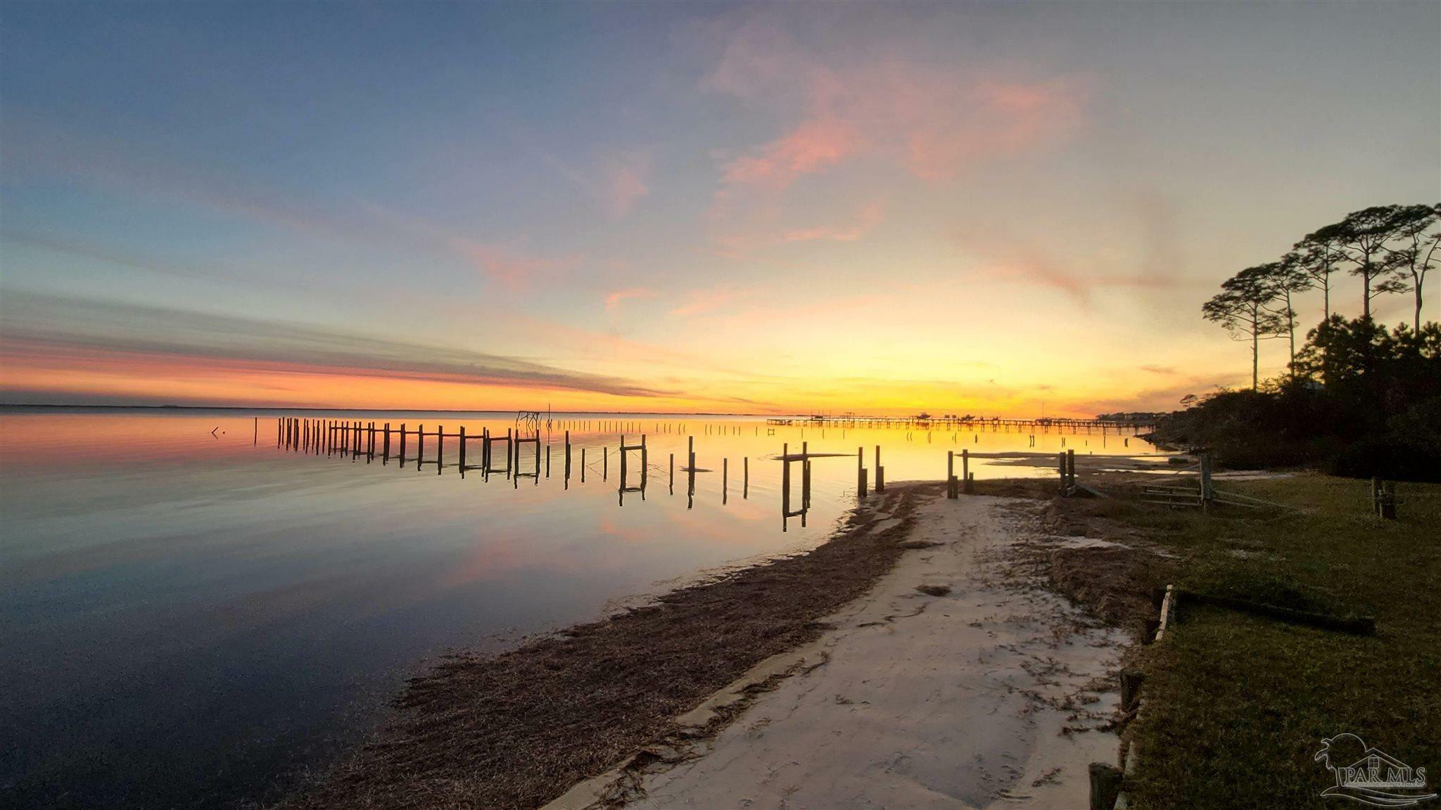 Property Photo:  6817 Tidewater Dr  FL 32566 