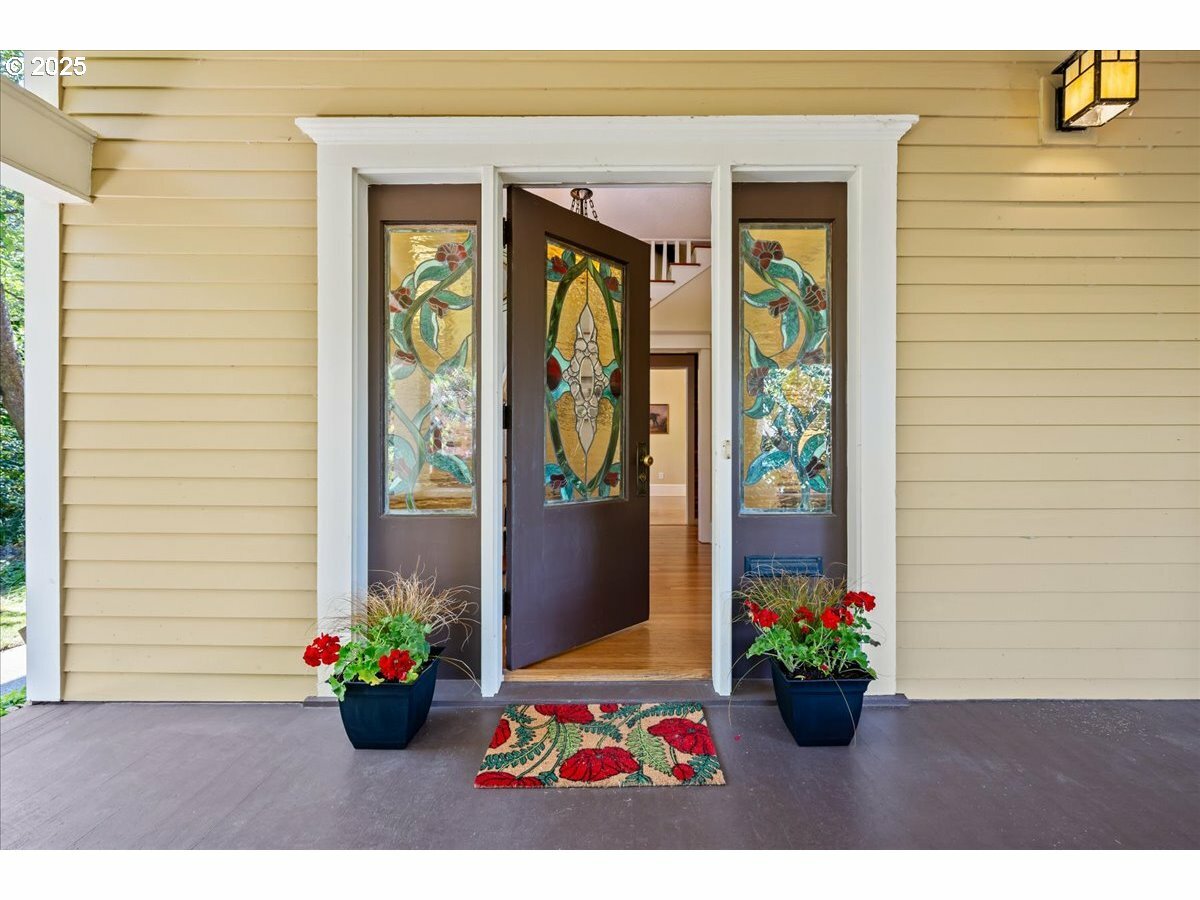 Property Photo: 1520 SE 54th Ave OR 97215