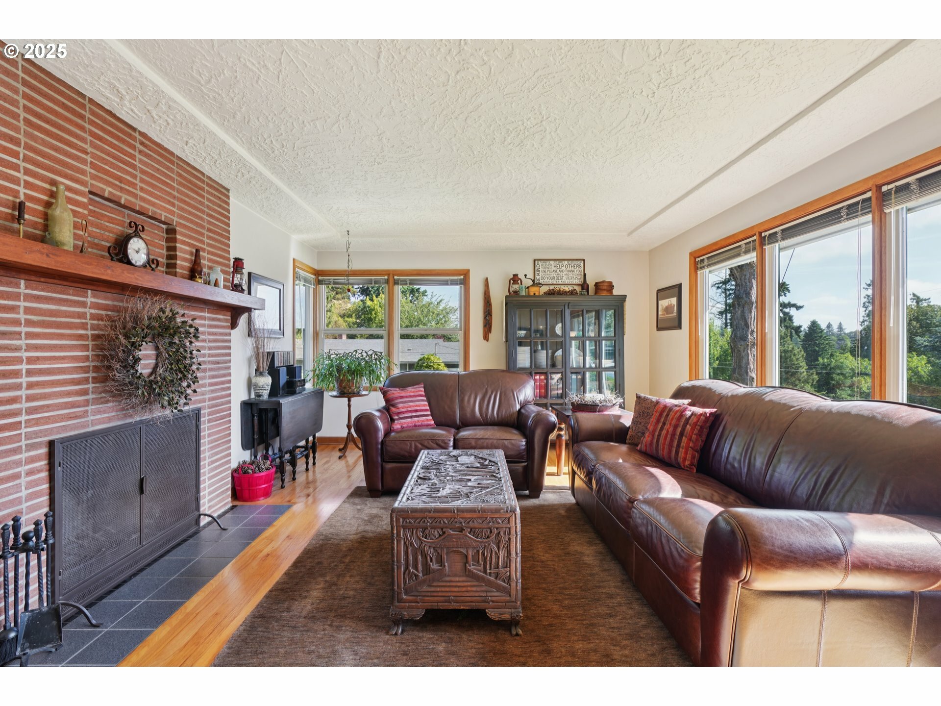 Property Photo:  11731 SE 35th Ave  OR 97222 