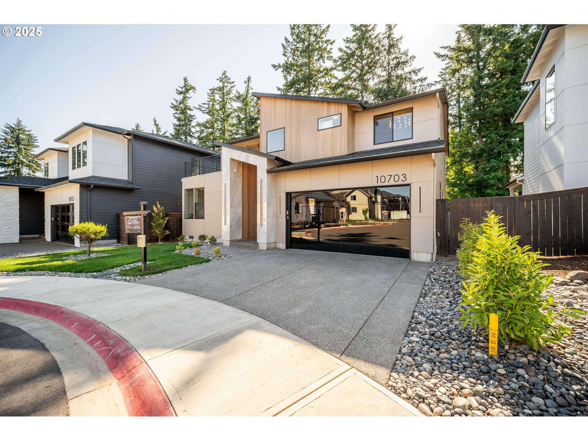 Property Photo: 10703 SE 13th Cir WA 98664
