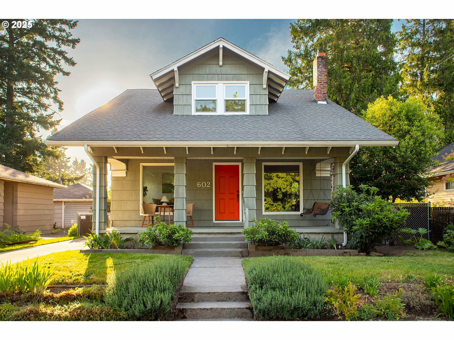 Property Photo: 602 NE 71st Ave OR 97213